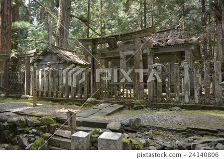 Koyasan Okunoin石廟 24140806