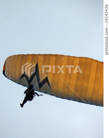 Paragliding 24143439