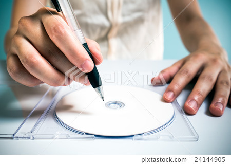 寫在DVD的面孔的女商人 24144905