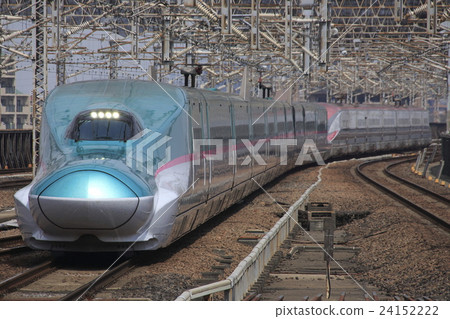 Tohoku Shinkansen E5 series + E6 series 24152222
