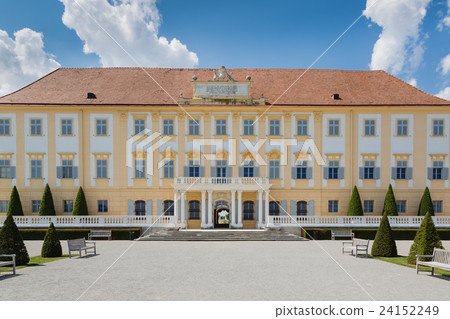 Schloss Hof castle with baroque garden, Austria Schloss Hof castle with baroque garden, Austria 24152249