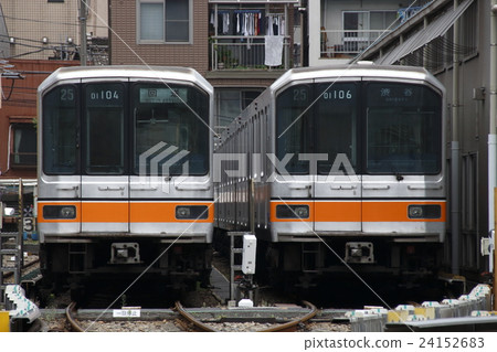 Subway Ginza Line (Ueno inspection district) Subway Ginza Line (Ueno inspection district) 24152683