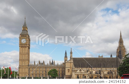 Houses of Parliament in London 24154152
