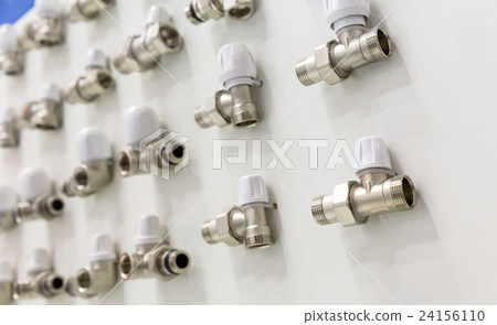 Set of pipe fittings and fixturing components Set of pipe fittings and fixturing components 24156110