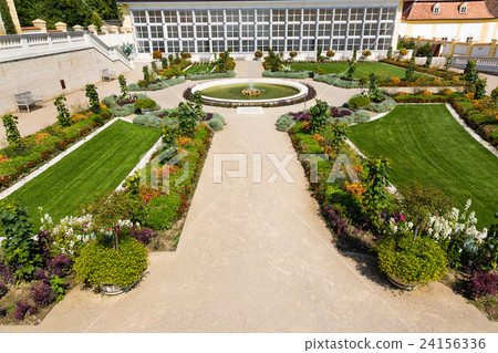 Orangery with adjacent greenhouse at Schloss Hof Orangery with adjacent greenhouse at Schloss Hof 24156336