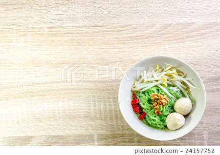 Thai Noodle with meat ball and crispy pork skin  24157752