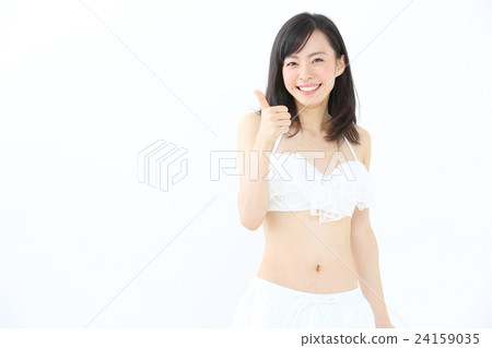 Bikini · Young lady 24159035