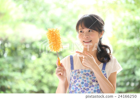 A young lady with a mop A young lady with a mop 24166250