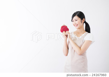 Housewife Housewife 24167960