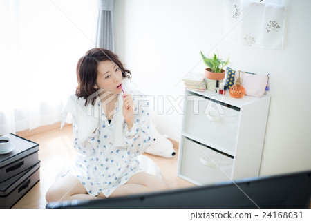 Toothpaste women 24168031