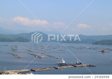 Uwa Hai seen from the top of the steppe field of Mizogura Uwa Hai seen from the top of the steppe field of Mizogura 24168489