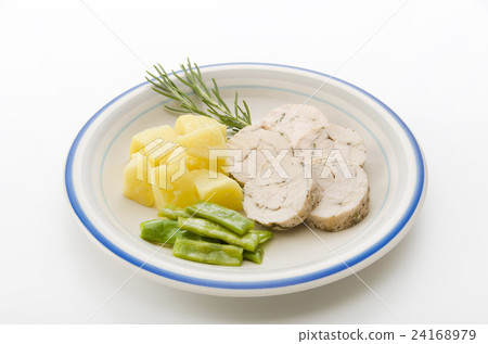 雞胸肉的草本味道和菜的裝飾 24168979