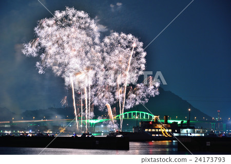 Minato Yume fireworks festival 24173793