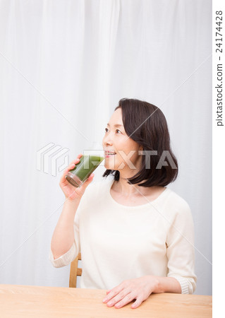 Vegetable juice image 24174428