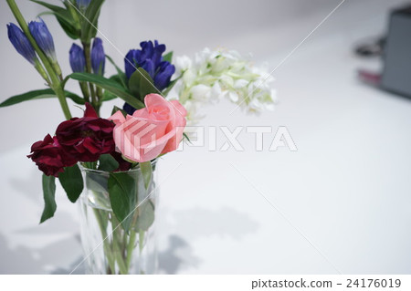 Table Flower Table Flower 24176019
