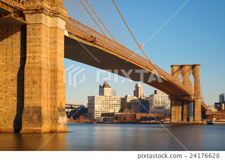 Brooklyn bridge at waterfront 24176628