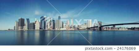 Brooklyn Bridge and downtown Manhattan 24176869