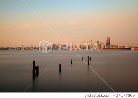 Seattle skyline 24177069