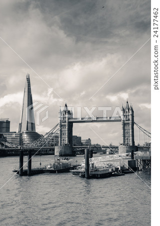 London Architecture 24177462