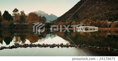 Black Dragon pool 24178673