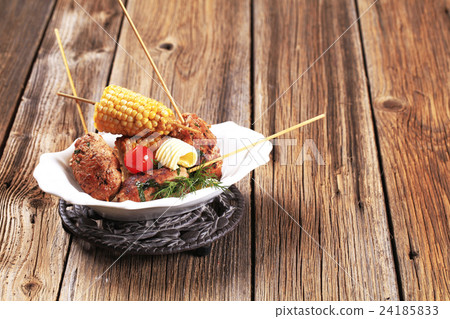 Minced meat kebabs and roasted sweetcorn 24185833