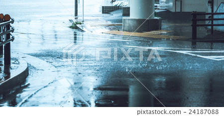 颱風圖像。 24187088