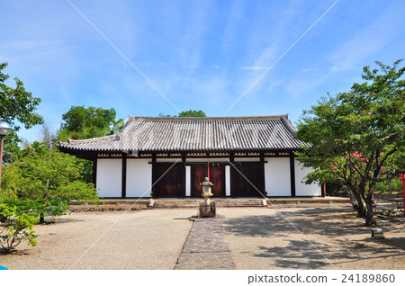 新屋子寺的正殿:奈良 新屋子寺的正殿:奈良 24189860