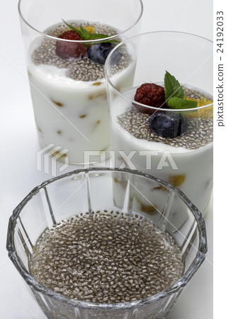 Chia seed 24192033