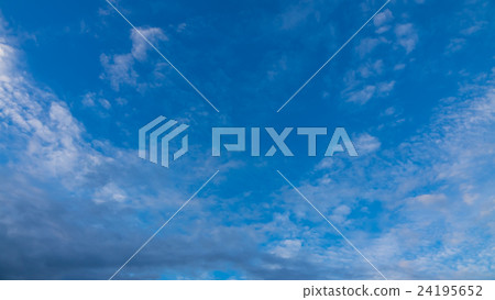 夏季颱風的天空和雲彩8月8日16：9 24195652