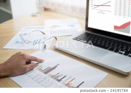 Showing business and financial report. 24195784