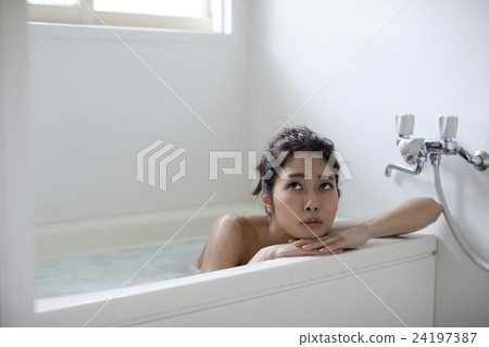 Relax bath time 24197387