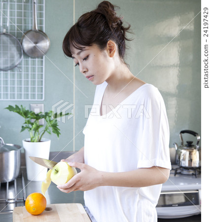 Kitchen Female Portrait 24197429