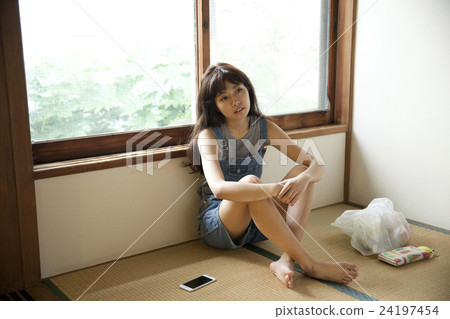 Female portrait 24197454