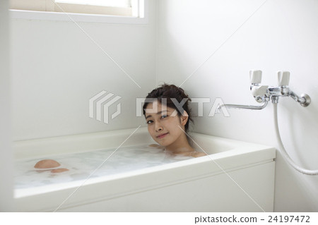 Relax bath time 24197472