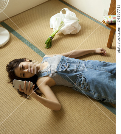 女性肖像 女性肖像 24197712