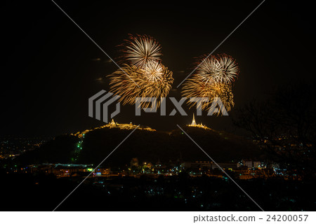 Fireworks on mountain Fireworks on mountain 24200057