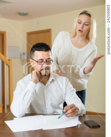 Financial problems in the family Financial problems in the family 24209905