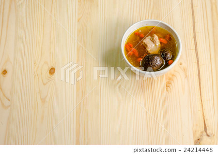 Steamed pork spare ribs, black mushroom  24214448