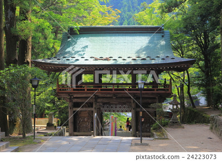 Odoji Temple gate 24223073