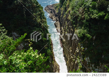 馬背上的懸崖 24223389