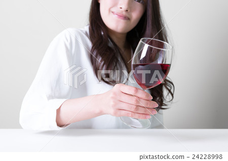 A toast with wine 24228998