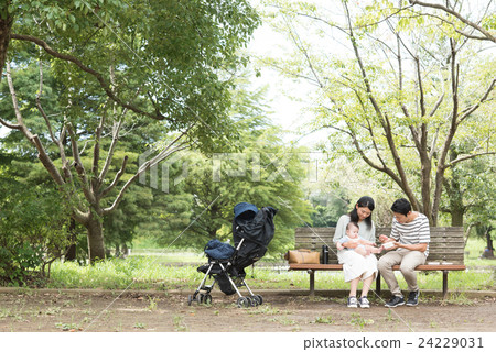 Baby and parents Baby and parents 24229031