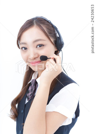 年輕的運營商婦女 24230653
