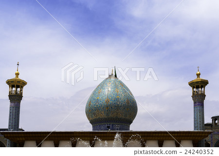 Shah Cheragh complex Shrine and mausoleum Shah Cheragh complex Shrine and mausoleum 24240352