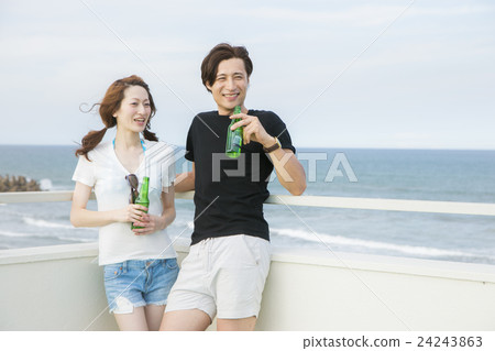 Couples vacation 24243863