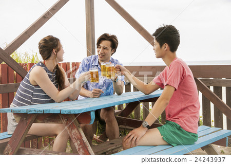 海上男人和女人 24243937