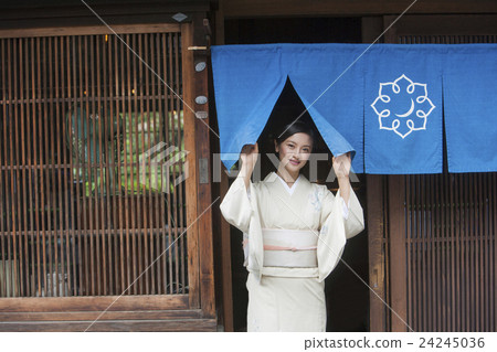 Gifts in Japanese clothes Gifts in Japanese clothes 24245036