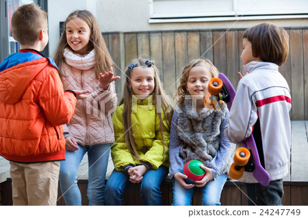 Portrait of junior school girls and boys Portrait of junior school girls and boys 24247749