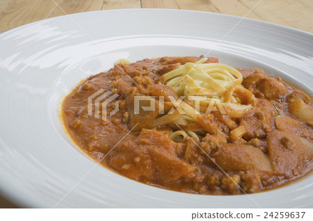 fresh homecook spaghett on wooden table 24259637