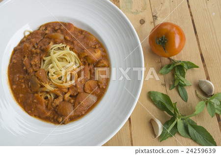 fresh homecook spaghett on wooden table 24259639